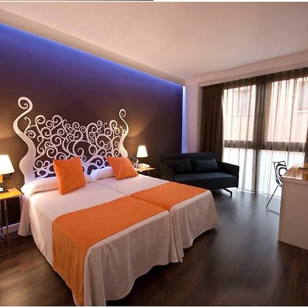 Hotel Teruel Plaza الغرفة الصورة